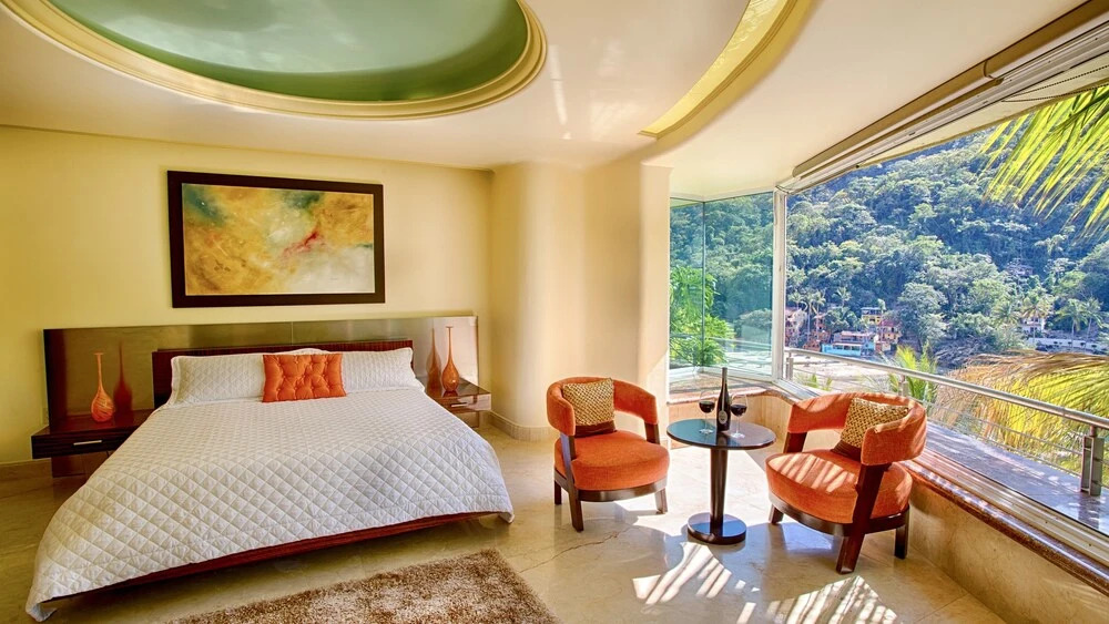 Luxury Suite With Garden and Ocean View