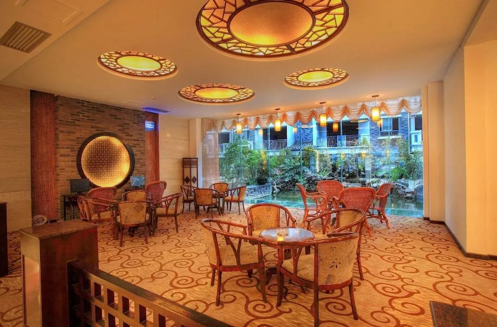 Jasper International Hotel