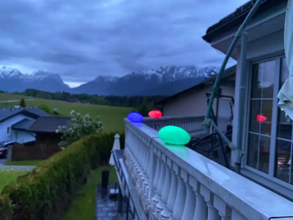 Modernes Alpenapartment mit Sauna Wintergarten und Pool