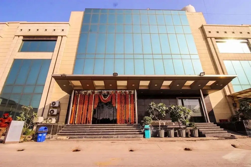 Hotel Sanskriti By OYO Rooms