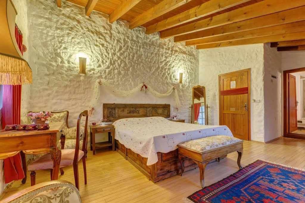 Lale Lodge Hotel