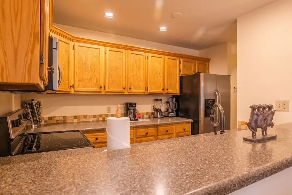1100 Flying Dutchman 1 Bedroom Condo by RedAwning
