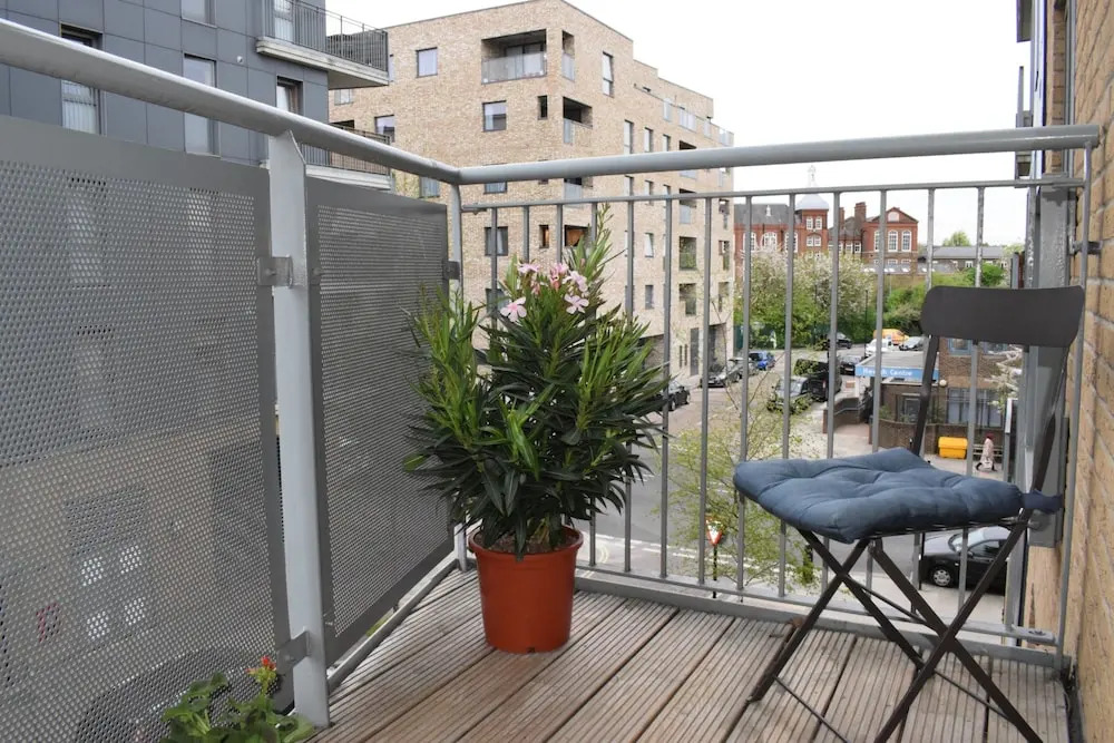 Flat With Balcony In Camden Town