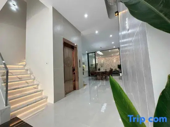 Mai' House - Elevator, indoor 25m swimming pool, 5 Bedrooms ,Vung Tau Center