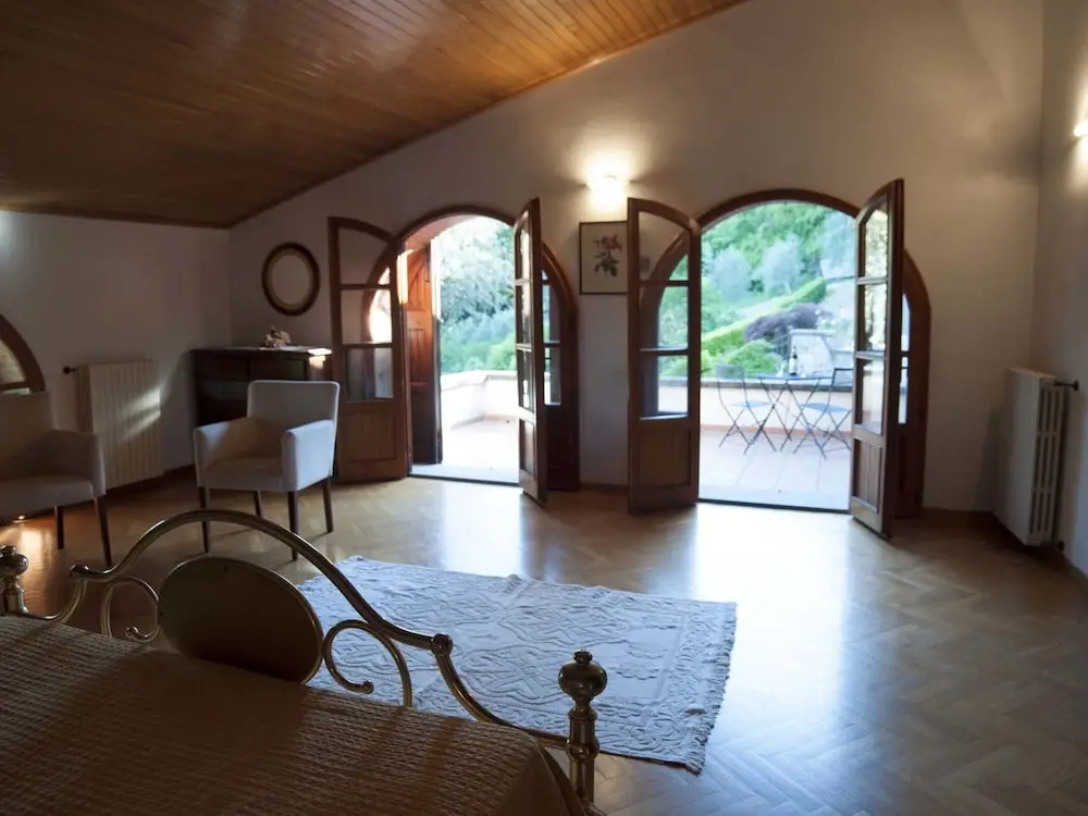 Villa in Casentino With Pool & Castle Views
