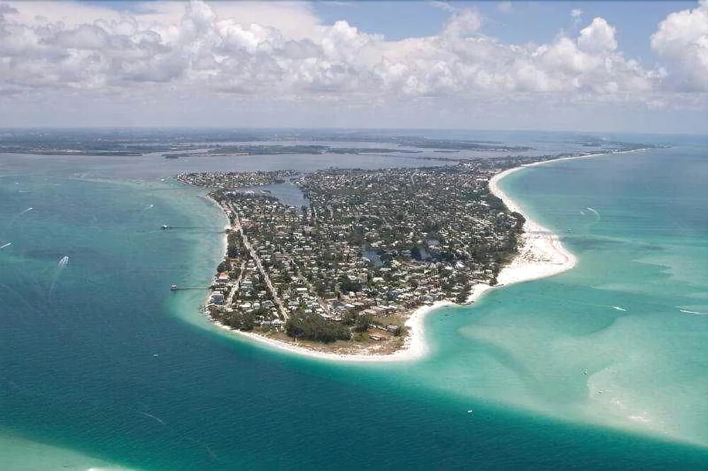 Anna Marie Island Apartments