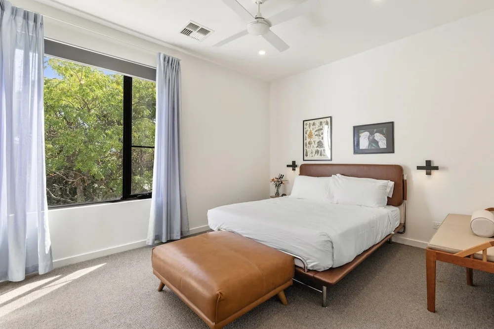 Stylish 3-bed Townhouse Near City Fringe