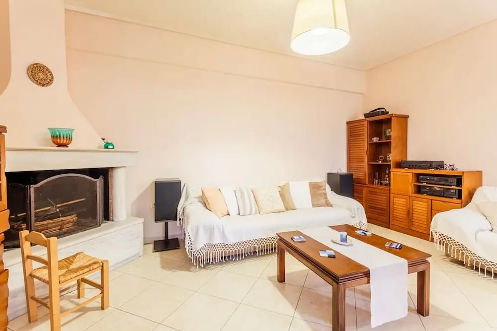 Spacious Urban Haven-family Home Perfect Location