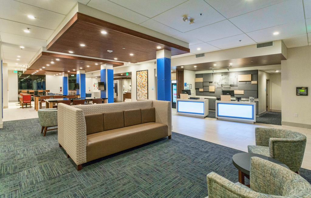 Holiday Inn Express & Suites - Dodge City by IHG