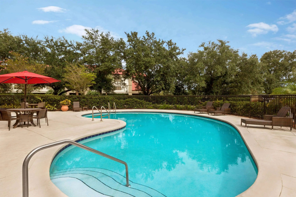 Ramada by Wyndham Suites Orlando Airport- Free Airport Shuttle