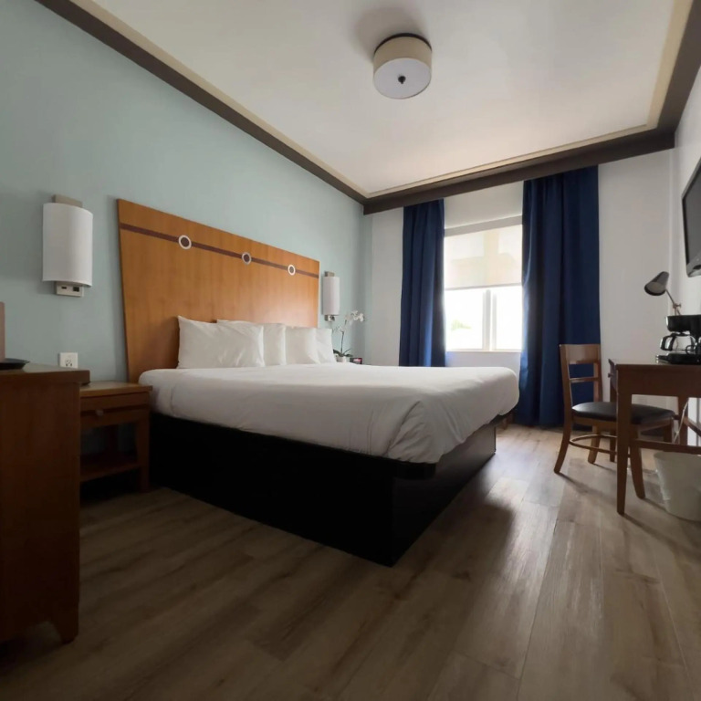 Majestic Hotel South Beach