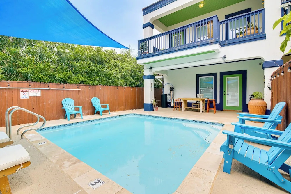 Steps to Beach: Oceanside Townhome w/ Heated Pool