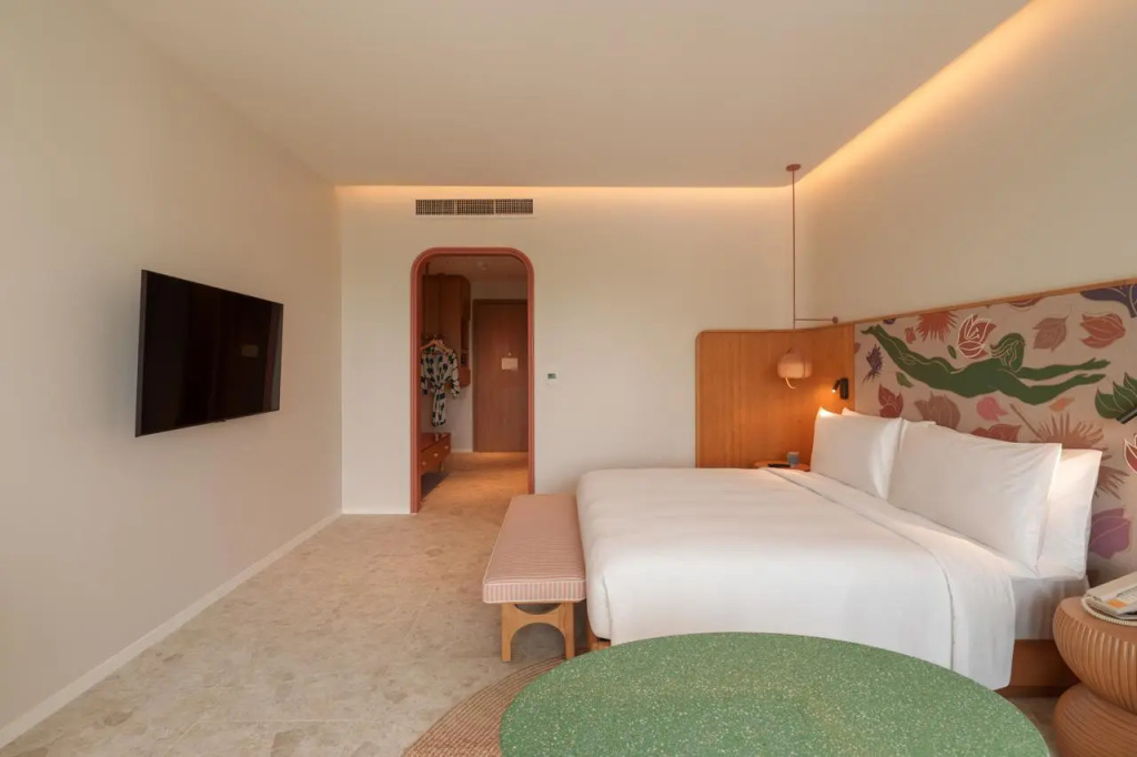 The Standard, Pattaya Na Jomtien