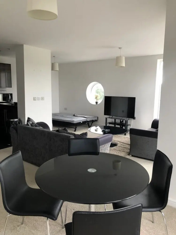 33 Bittern House (apartment)
