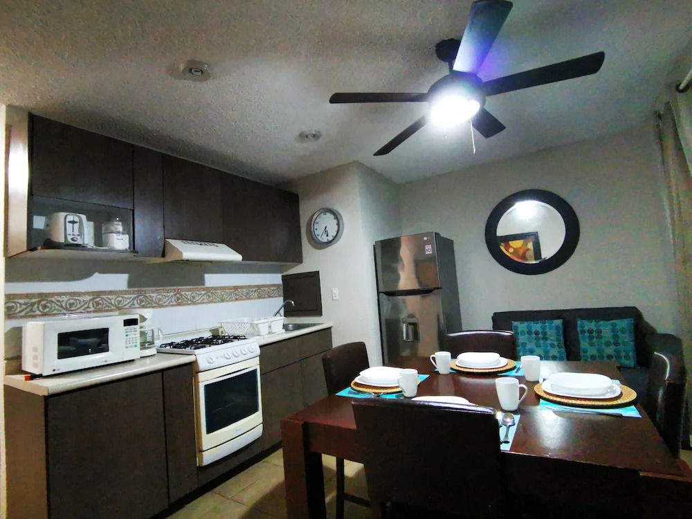 Brisas Beachfront Studios in Hotel Zone