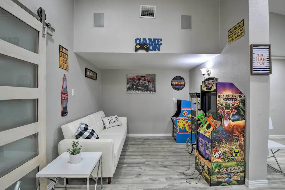 Broken Bow Home w/ Private Pool & Arcade Games