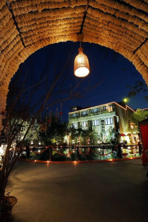 The Earth House Resort