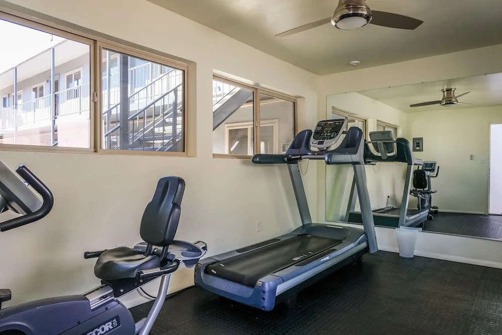 Nob Hill Apartments by Frontdesk