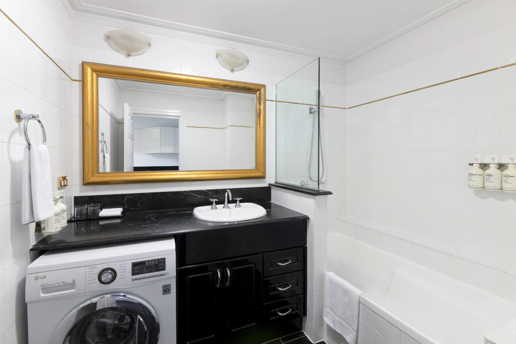 Adina Apartment Hotel Brisbane Anzac Square