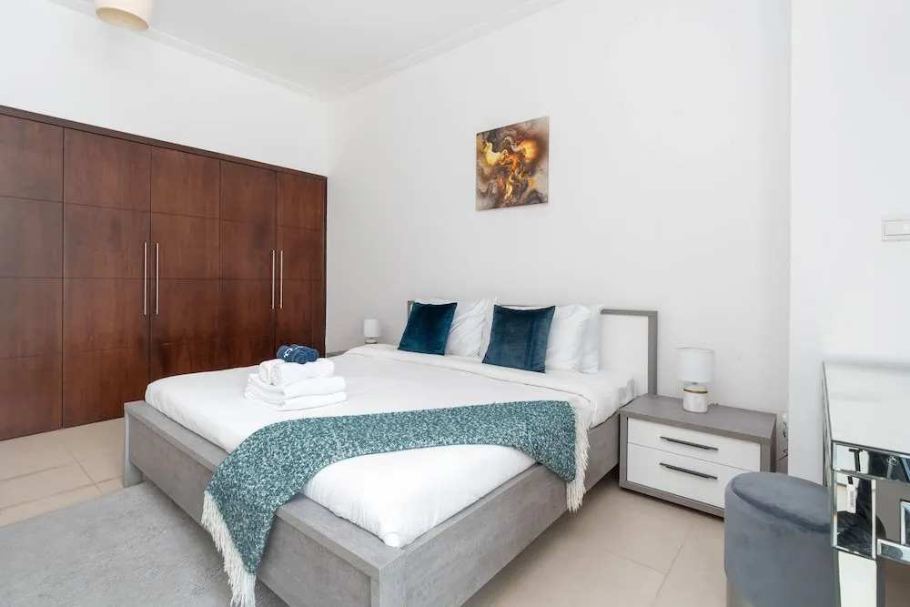 Paloma Tower 3704