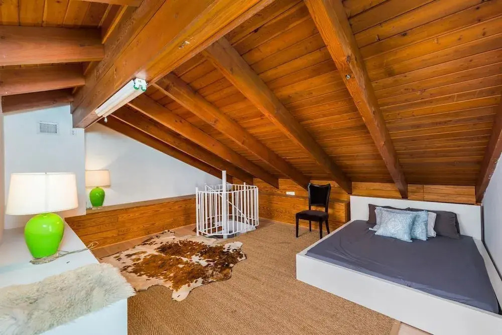 Villa Hashmi Luxury 5BD & 5BA Retreat on North Bay Island