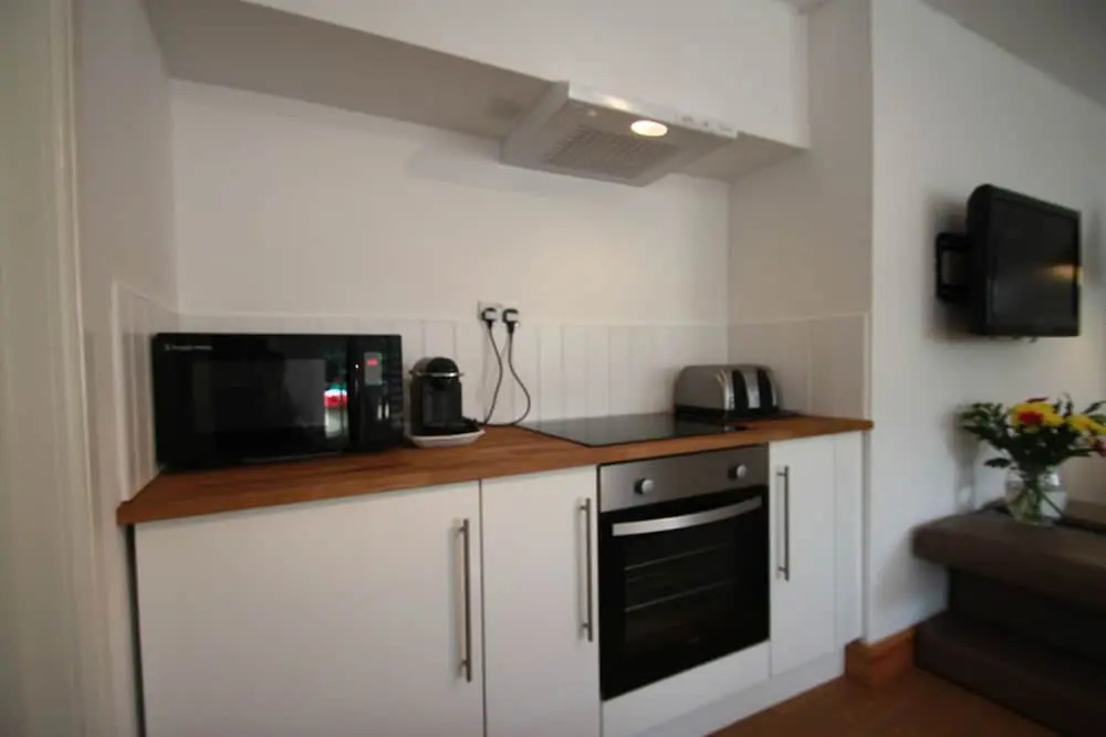 Just B - Apartment 4