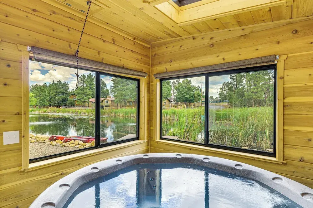 Pond Access & Private Dock: Lakeside Cabin