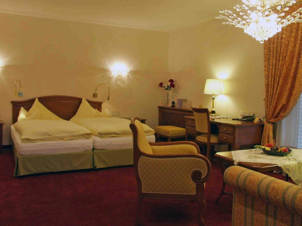 AKZENT Hotel Restaurant Altdorfer Hof