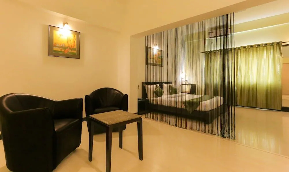 White Canvas Hotel