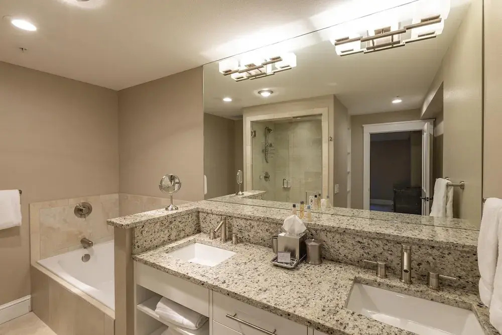 River Club 306 2 Bedroom Condo by Alpine Lodging Telluride