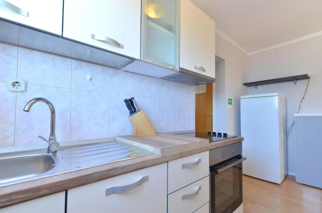 Riva1 Apartments and Rooms