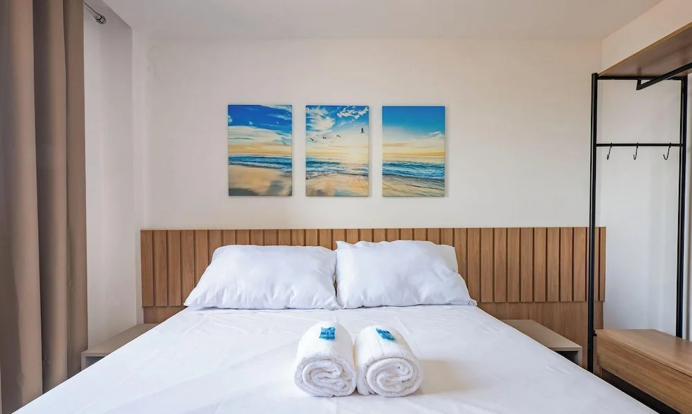 Apartments in a Condo With a Pool and Gym - AGA