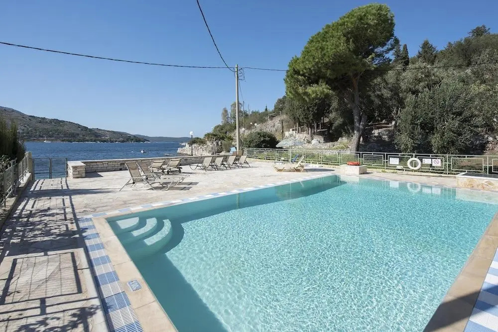 Marika Apartments & Annexe