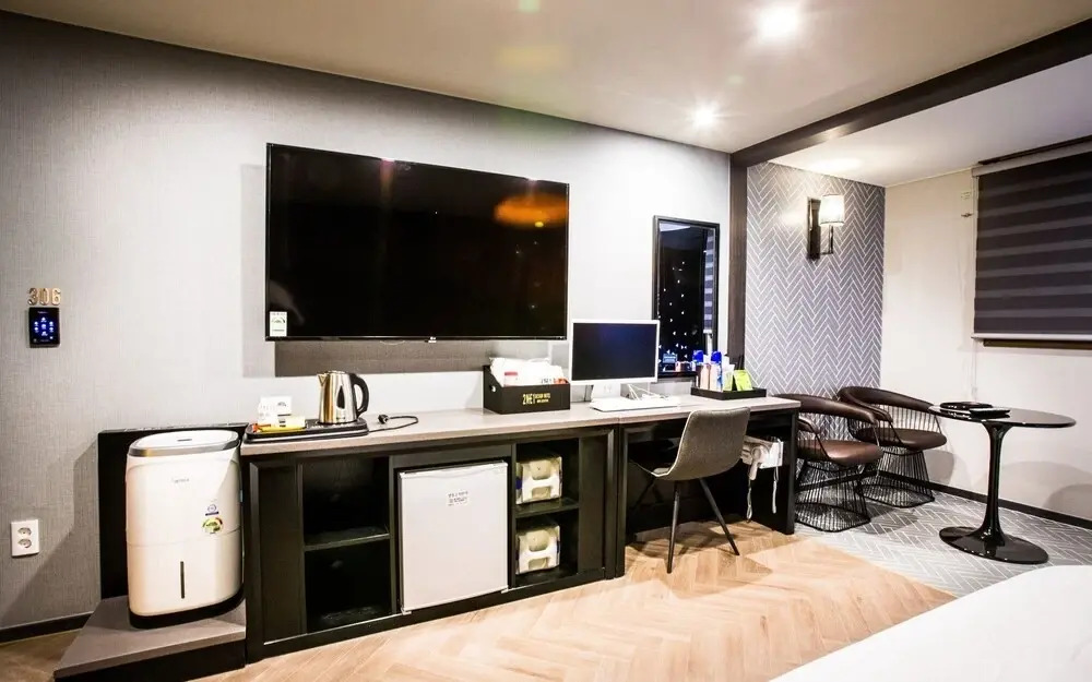 Design Hotel 2ne1 Jukdo Market Pohang(포항 죽도시장 Design Hotel 2ne1)