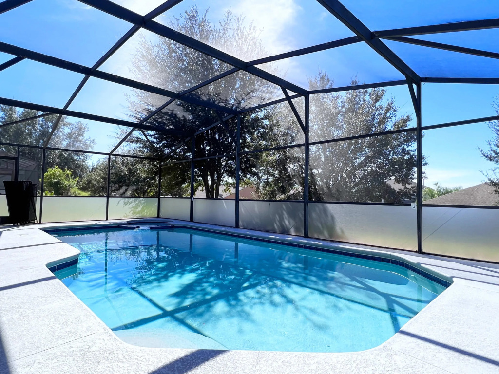 Beautifuly 5bd Pool Gm Hm, Legacy Park-409cr 5 Bedroom Home by RedAwning