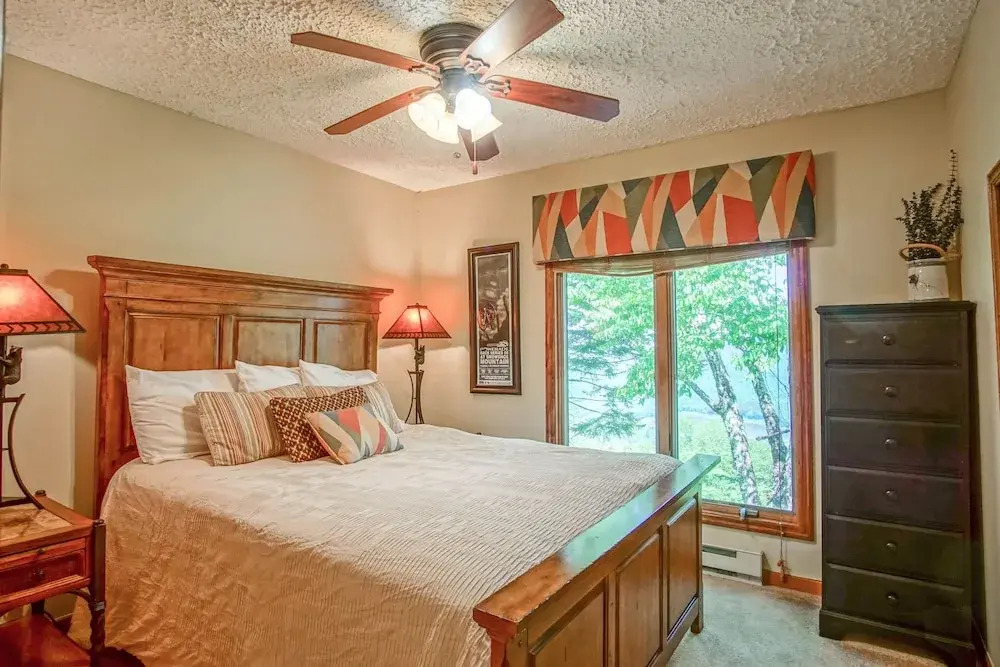 Stemwinder 6A, 3 Bedrooms Plus Bonus Sleeping Alcove, 2 1/2 Baths