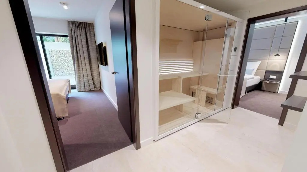 White Pearl Apartment 0.05