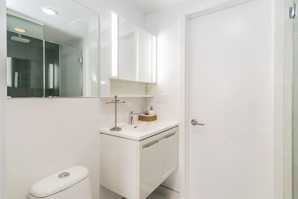Bell Centre Apartments by Hometrotting