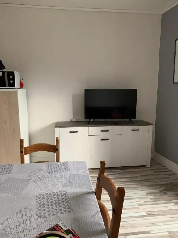 Appartement lumineux N°6 Le Val D'or - 4 personnes - 1 chambre avec petit balcon