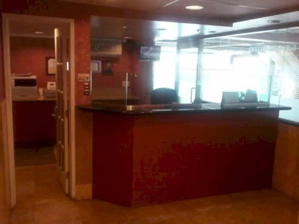 Hometel Suites