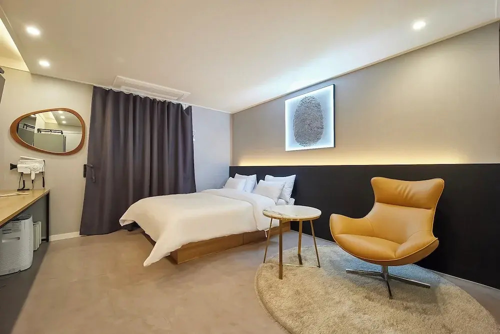 Carlton Hotel Bupyeong