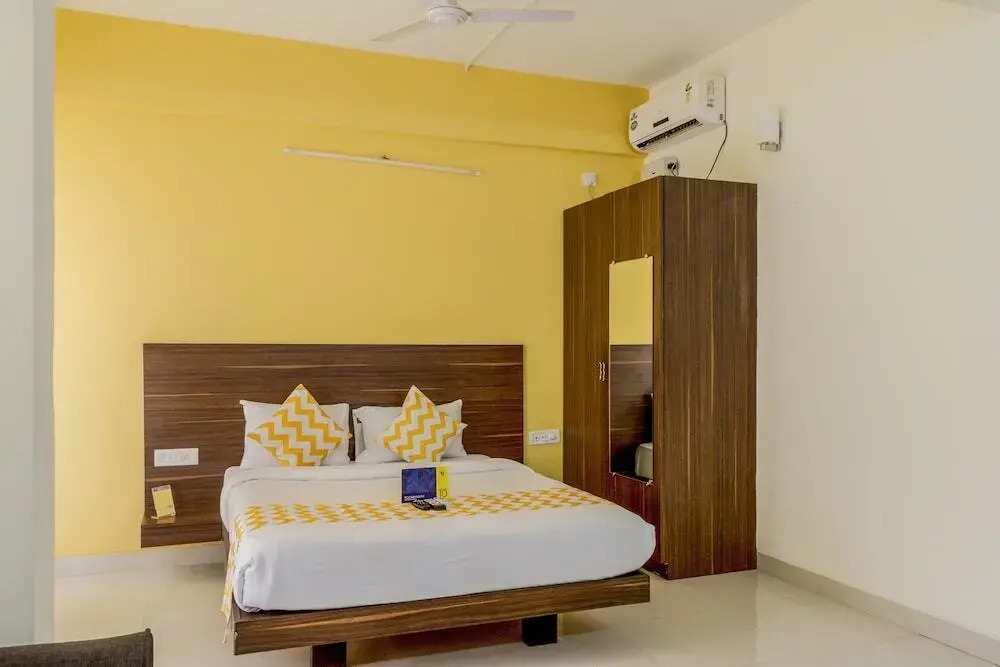 FabHotel IWE Studio Yelahanka