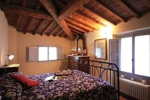 Monna Lisa Halldis Apartment