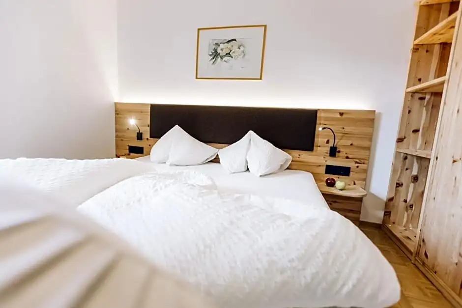 Amplatz 1523 - B&B and Suites