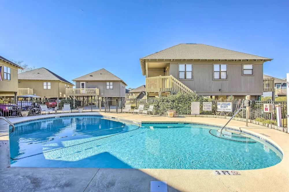 Walk to Apache Pier: Coastal Condo w/ Pool Access