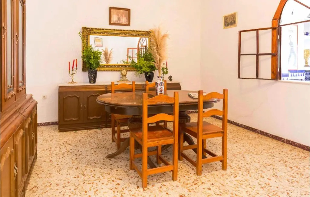 3 Bedroom Lovely Home In Olivares