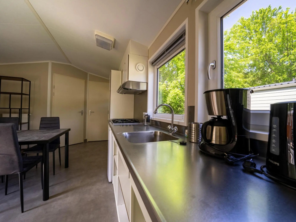 Well-maintained chalet with WiFi, not far from Amsterdam