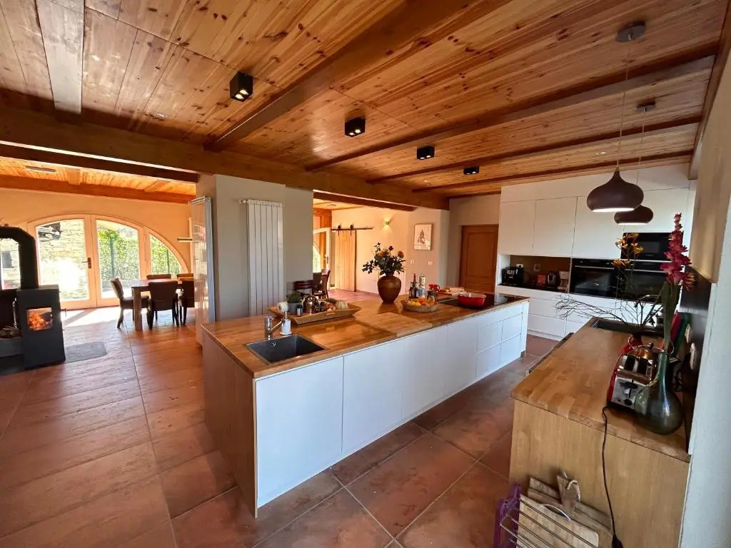 GROUPSTAY Il Gattopardo PRIVATE VILLA 19 QUESTS Cairo Montenotte VILLAITALY EU