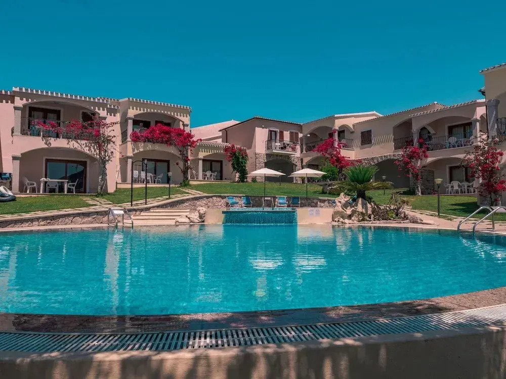 Apartment in Badus With Communal Pool