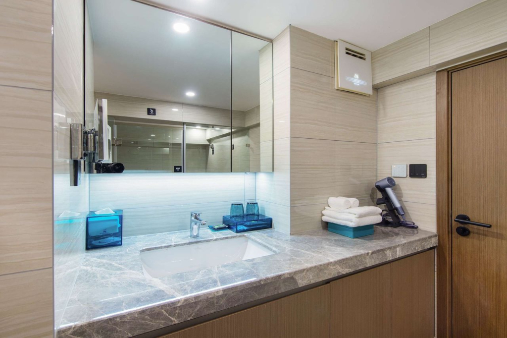 Novotel Living Yunnan Dianchi Times